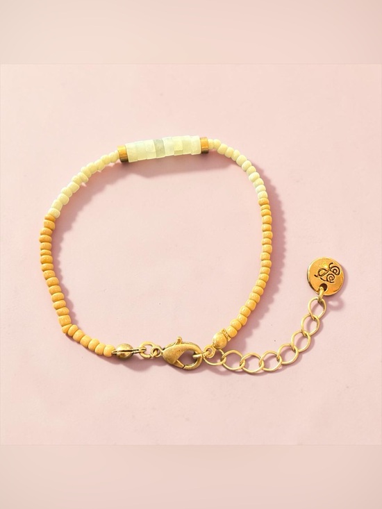 Plunder Jewelry - Plunder Tan and Ivory Beaded Bracelet with Gold Accents